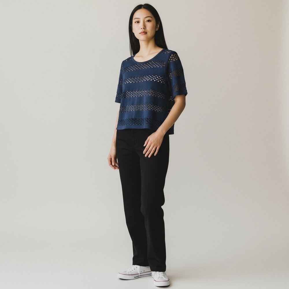 RW & Co. Dark Navy/black Mesh detail top - Size Medium